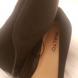 Rialto wedge suede